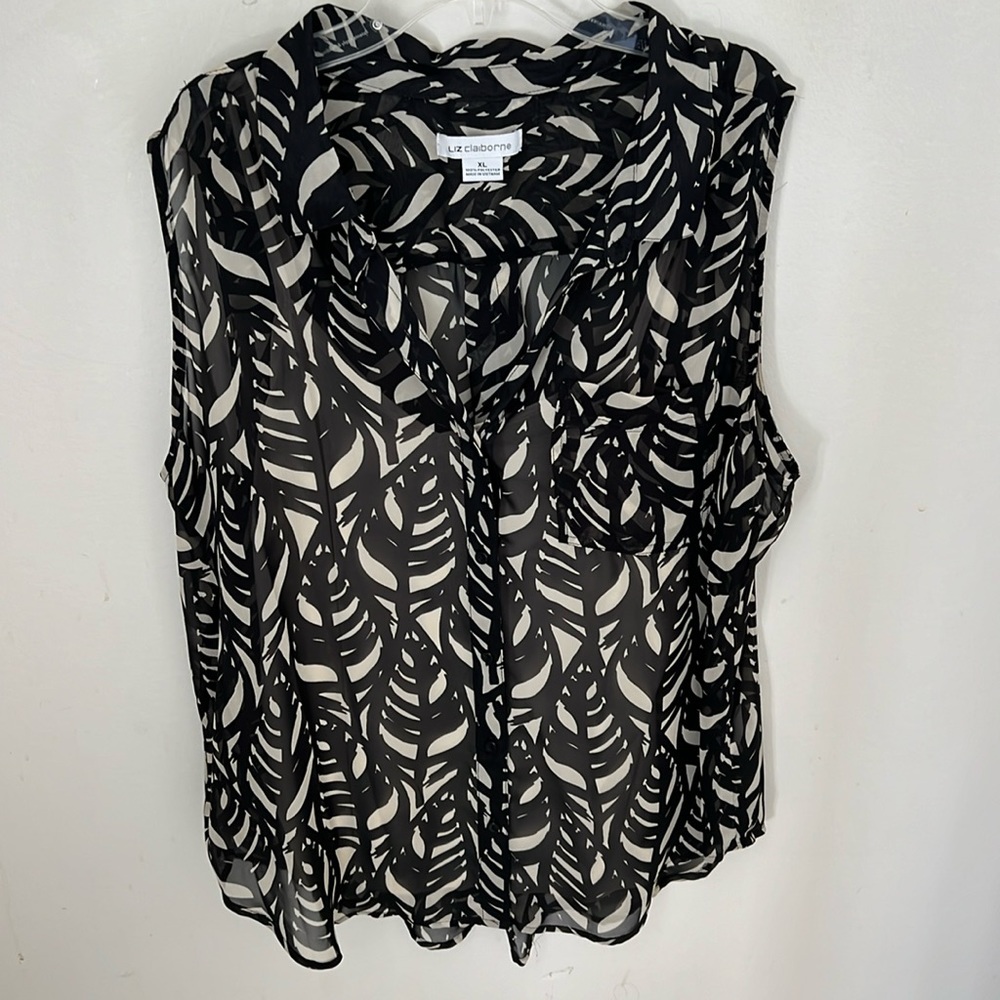 Liz Claiborne sleeveless shirt with cami